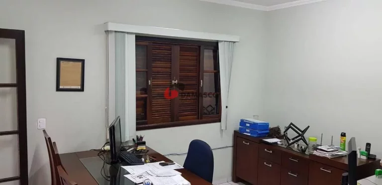 Imagem Sobrado à venda 3 Quartos, 1 Suite, 2 Vagas, 165M², Vila Mazzei, Santo André - SP