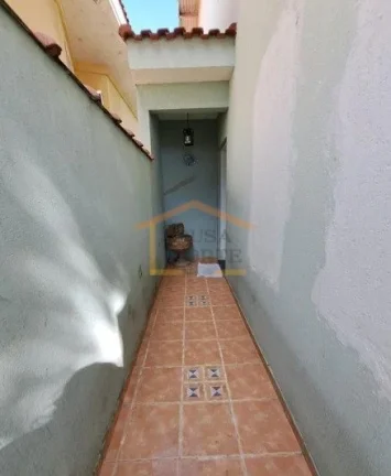 Imagem Sobrado com 210 m² de área útil, bem arejada e com excelente iluminação natural. Possui 3 dormi...