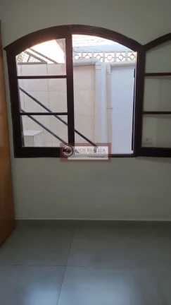 Imagem Casa para alugar na Cidade Dutra, SP: 1 dormitório, sala, cozinha e 1 banheiro. Ótima localização por R$1600/mês!
