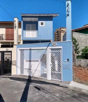 Sobrado com 188 metros quadrados de área construída, com sala para dois ambientes, sanca no teto, ...