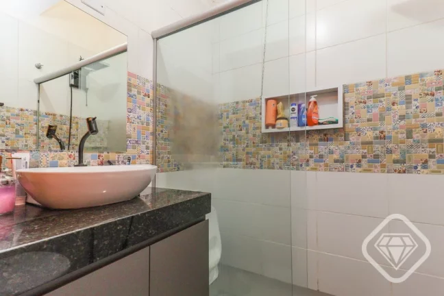 Imagem Casa no Residencial Parque Guadalupe entre a Sociedade Hípica de Porto Alegre e a Sociedade do BRDE...
