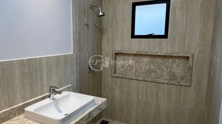 Imagem Casa em Condomínio à Venda em Campo Grande-MS - Residencial Damha III: 3 Quartos, 3 Suítes, 3 Salas, 5 Banheiros, 6 Vagas, 280m².