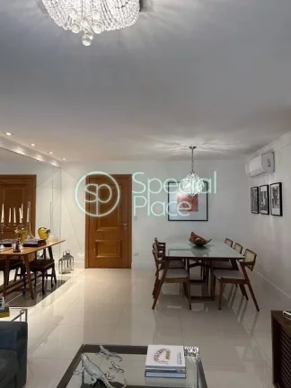 Imagem Belíssimo imóvel finamente decorado. São 123m2 de área privativa, 3 dormitórios ( 1 suíte) e 2...