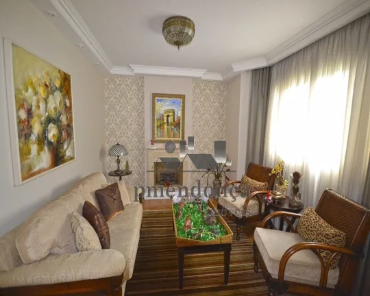 Imagem Apartamento estilo casa suspensa com muito charme e bom gostos, estilo Neo classico, novo de pouco u...