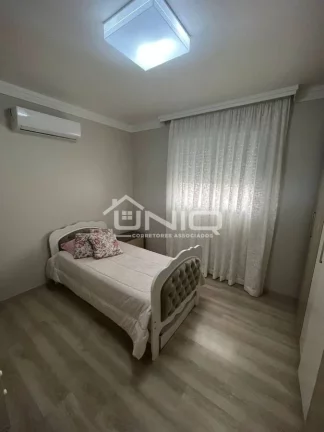 Imagem Casa Alto Padrão Loteamento Industrial II