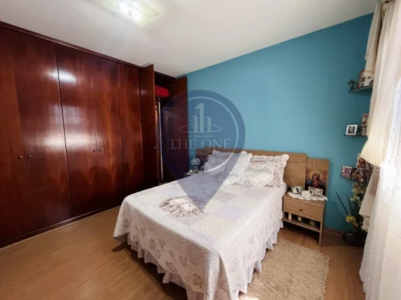 Imagem Imperdível Casa à Venda em São Paulo-SP, Jabaquara: 4 Quartos, 2 Suítes, 2 Salas e 3 Vagas de Garagem!