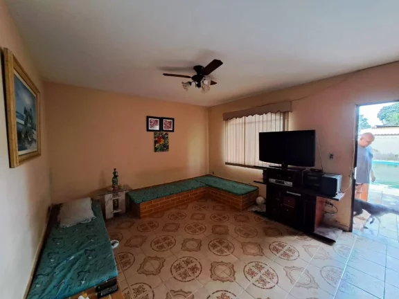 Imagem Casa à Venda de segunda locação – Espaço para Toda a Família!