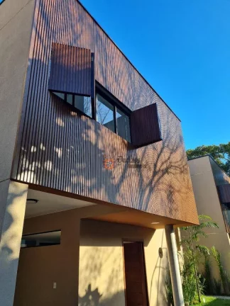 Imagem Sobrado com 3 dormitórios à venda, 206 m² por R$ 2.300.000,00 - Praia de Camburí - São Sebastião/SP