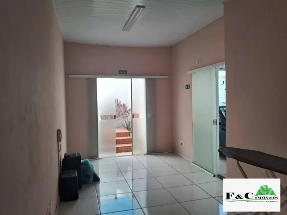 Imagem Casa para Venda em Limeira, Vila Gioto, 3 dormitórios, 1 suíte, 3 banheiros, 2 vagas