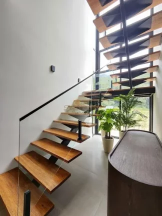 Imagem Casa em Condomínio para Venda em Petrópolis / RJ no bairro Araras