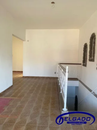 Imagem DELGADO aluga CASA PARA FINS COMERCIAIS no CENTRO de Itaboraí-RJ., 5 quartos, 2 salas, 4 banheiros, 4 vagas de garagem, 280m².
