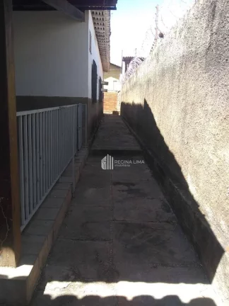 Imagem Casa boa para ponto comercial, 4 dormitórios, à venda por R$ 250.000,00 - Centro (Sul) - Teresina/PI