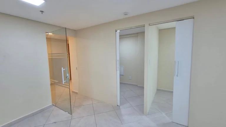 Sala Comercial para Venda e Locação-55 m²