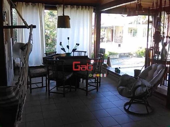 Imagem Casa com 6 dormitórios à venda, 250 m² por R$ 2.500.000,00 - Ferradura - Armação dos Búzios/RJ