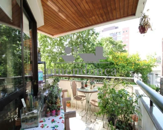 Imagem Apartamento a venda na Rua Brentano com 3 suítes e 3 vagas com depósito, 169m².