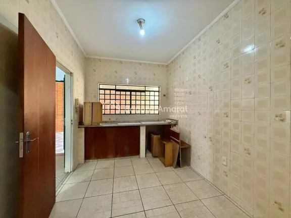Imagem Casa ampla e versátil para locação no Parque das Universidades, com 256,48 m², ideal tanto para ...