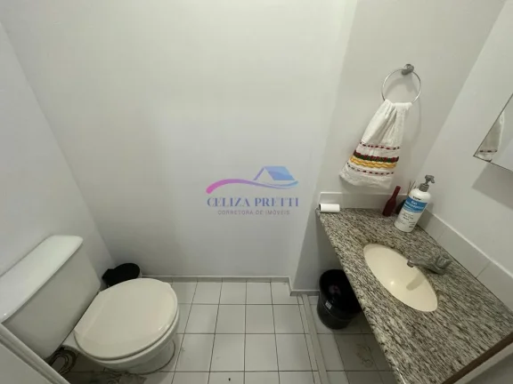 Imagem OBS ESTA SALA SERÁ ALUGADA COM AS SEGUINTE MOBÍLIAS: 1 AR CONDICIONADO, 1 MESA REDONDA COM 4 CADEIRAS, 2 MESAS EM L COM 1 CADEIRA CADA, 1 MESA DE CAFÉ, 1 ARMÁRIO PARA DOCUMENTOS E 1 ARMÉRIO DE COZINHA.