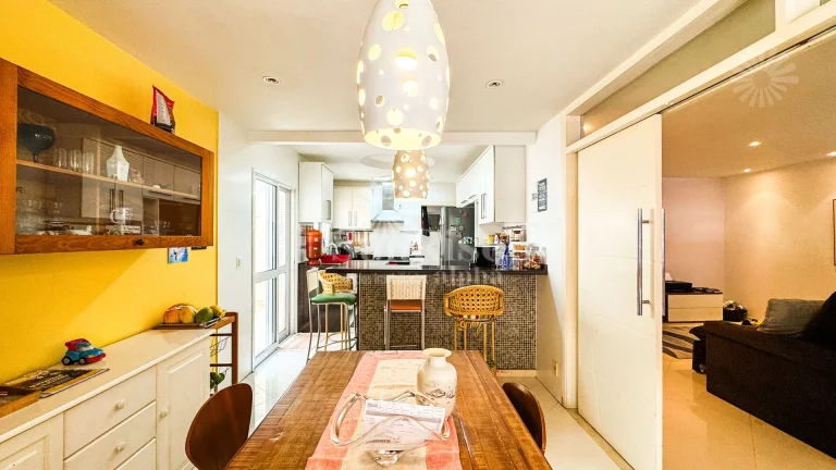 Imagem Casa de esquina com 240m² - 4 quartos - 2 suítes | Tamboré 7 - R$2.799.000 | Alphaville