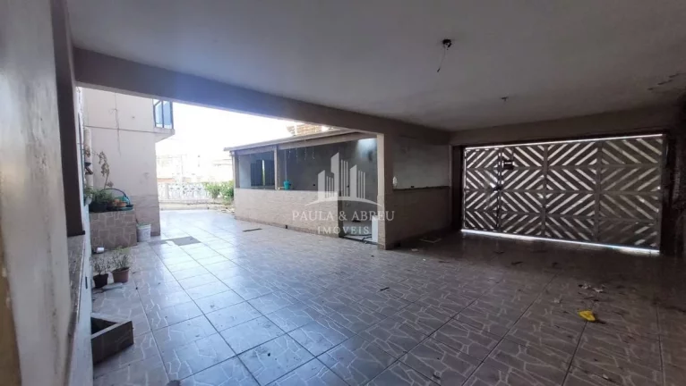 Imagem Lindo Sobrado Esquina, 191m², 237m² Construídos, 5 Quartos, 1 Com Suíte Master e Sacada, Sala 3 Ambientes Enorme, Escritura, Várias vagas, 2 Salões (reformar), Área Gourmet no Jardim Esperança, Mauá-SP
