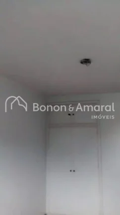Imagem Com 2 quartos, sala, banheiro social, cozinha e área de serviço. Sem elevador (3º andar), 1 vaga ...