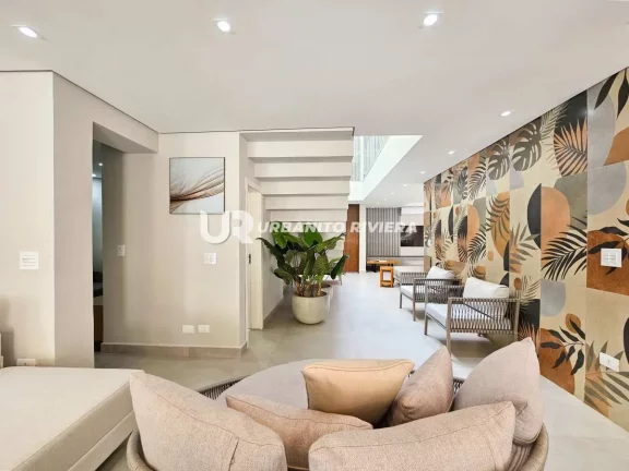 Imagem Residência de Alto Padrão com 379m2 Totalmente Mobiliada e Decorada