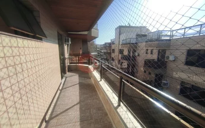 Imagem Cobertura a venda com 4 quartos (2 suítes) no bairro Algodoal - Cabo Frio