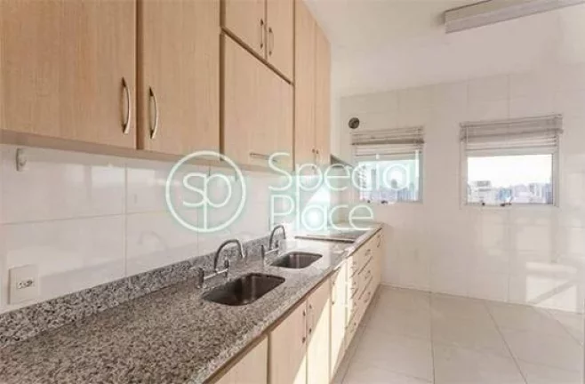 Imagem Cobertura duplex impecável. São 403m2 de área privativa, 4 dormitórios ( 4 suítes) e 5 vagas na...