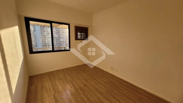 Imagem Apartamento de 2 Quartos para Venda na Barra da Tijuca com 83 m²