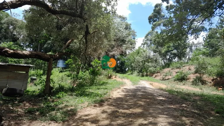 Imagem Sítio para Venda em São Roque, Sorocamirim (canguera), 2 dormitórios, 1 suíte, 3 banheiros, 2 vagas