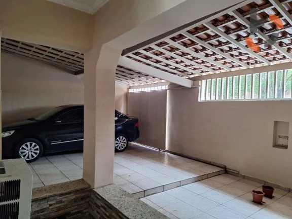 Imagem Casa com 3 dormitórios à venda, 197 m² por R$ 650.000,00 - Caonze - Nova Iguaçu/RJ