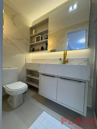 Imagem Apartamento Finamente Mobiliado – 3 Dormitórios | 2 Vagas | Vista para o Cristo Luz | Bairro Nações – Balneário Camboriú