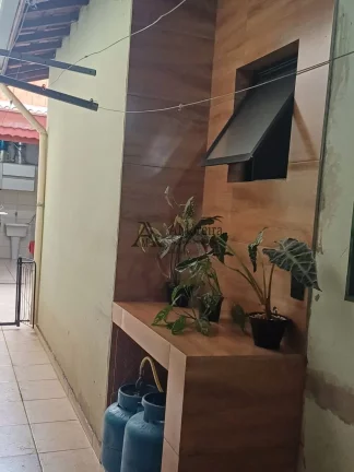 Imagem Casa à venda em Jundiaí-SP, bairro Fazenda Grande: 2 quartos, 2 salas, 1 banheiro, 2 vagas, 98m². Venha conferir!