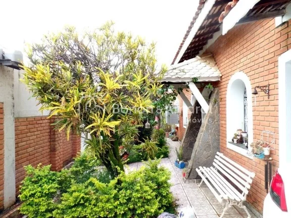 Imagem Casa 03 dormitórios a venda Bairro Jardim Santana! 300m² de terreno 255m² de construção.

 Acei...