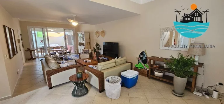 Imagem Casa em condomínio para locação em Juquehy com 4 suítes, piscina coletiva, serv. praia, 150m da praia - Acomodação 10 pessoas | Juquehy Imobiliária