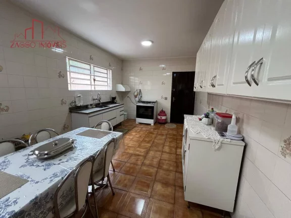 Imagem Casa com 116m² - 3 dorms - 2 vagas - Jd. Monte Azul.