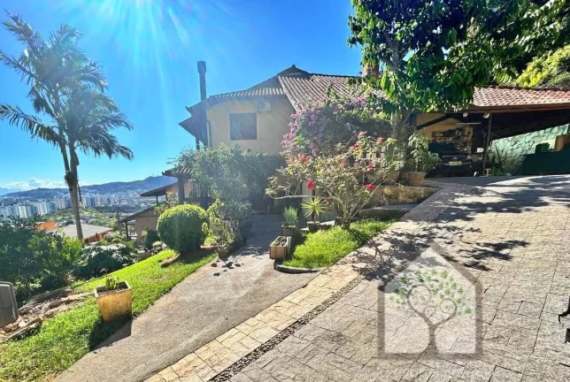 Imagem Casa ampla no Itacorubi, Florianópolis