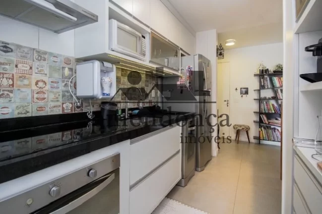 Imagem Apartamento de 78m² no Alto de Pinheiros, 2 quartos (1 suíte) e 1 vaga+depósito.