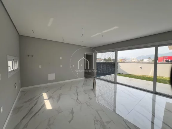Imagem Casa Alto Padrão para Venda em Florianópolis / SC no bairro Ingleses do Rio Vermelho