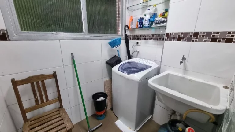 Imagem PITANGUEIRAS- LOCALIZAÇÃO ESPETACULAR , MARAVILHOSO APARTAMENTO TOTALMENTE REFORMADO E DECORADO.