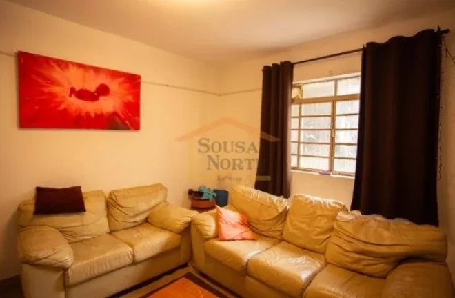 Imagem Casa localizada no bairro de Santana, com 387m² de terreno e 350m² de área construída. O imóvel...