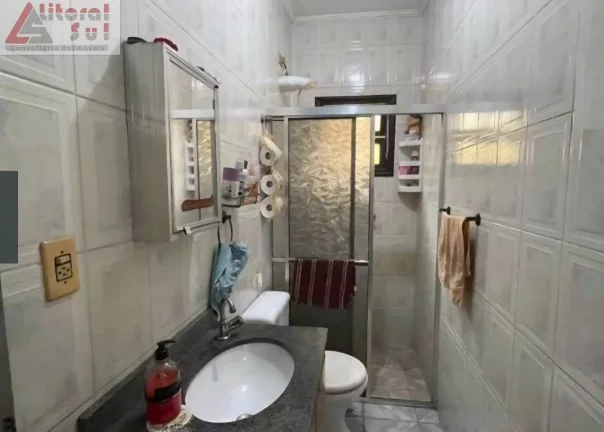 Imagem Imperdível oportunidade! Casa à venda em Praia Grande-SP, bairro Tupi, 3 quartos, 1 sala, 1 banheiro, 105 m² de área.