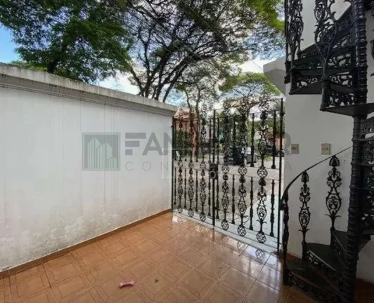 Imagem Casa de Luxo à Venda ou Locação em Jardim Paulista, São Paulo-SP: 3 quartos, 3 suítes, 3 salas, 5 banheiros, 4 vagas, 240 m².