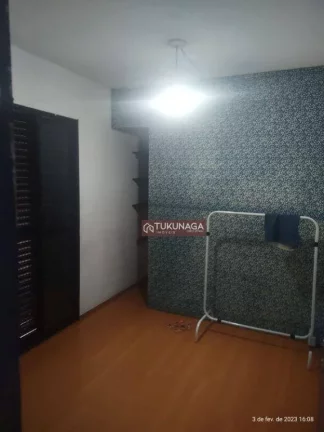 Imagem Aconchegante Apartamento com sacada, carpete de madeira nos 2 dormitórios e na sala, à venda, 65 m² por R$ 390.000 - Vila Rosália - Guarulhos/SP
