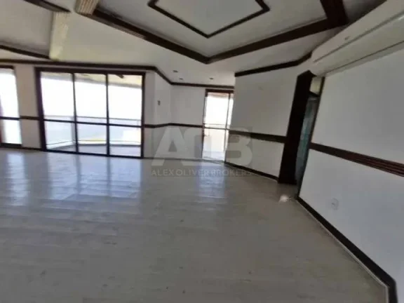 Imagem Cobertura à venda em Ipanema, 573m2, 4quartos, 4vgs, na Francisco Otaviano.