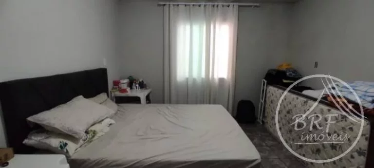 Imagem Vendo casa em Serraria São José SC de três dormitórios, sala e cozinha mais edícula