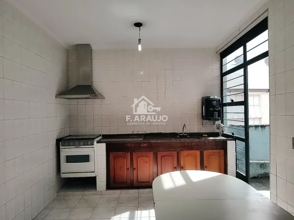 Imagem Casa Comercial à Venda Sorocaba-SP, 2 Quartos, 6 Vagas, 210m².