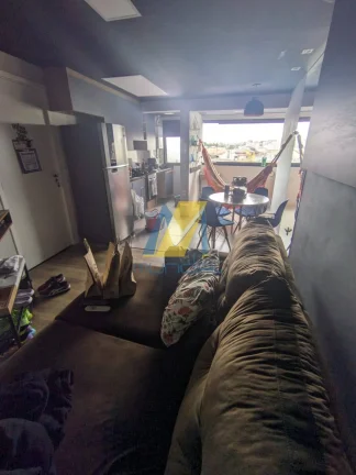 Imagem Apartamento Mobiliado com 2 dormitórios e vaga em excelente localização.