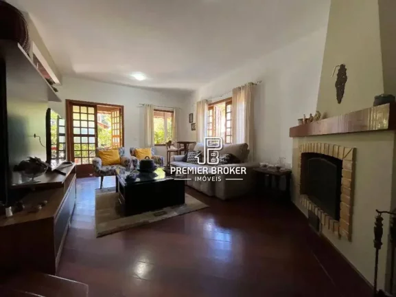 Imagem Casa com 3 dormitórios à venda, 155 m² por R$ 790.000,00 - Quebra Frascos - Teresópolis/RJ