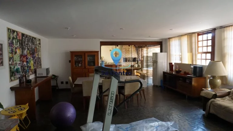 Imagem Excelente casa à venda em São Bento, Belo Horizonte - MG. Com 720m² de área total, 5 dormitório...