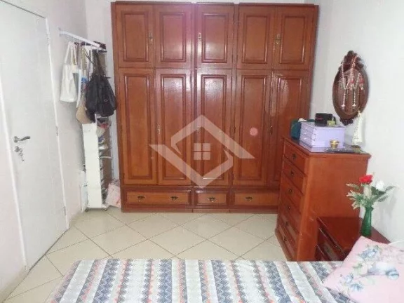 Imagem Casa à Venda em Campo Grande: 4 Quartos, Área Gourmet e Infraestrutura